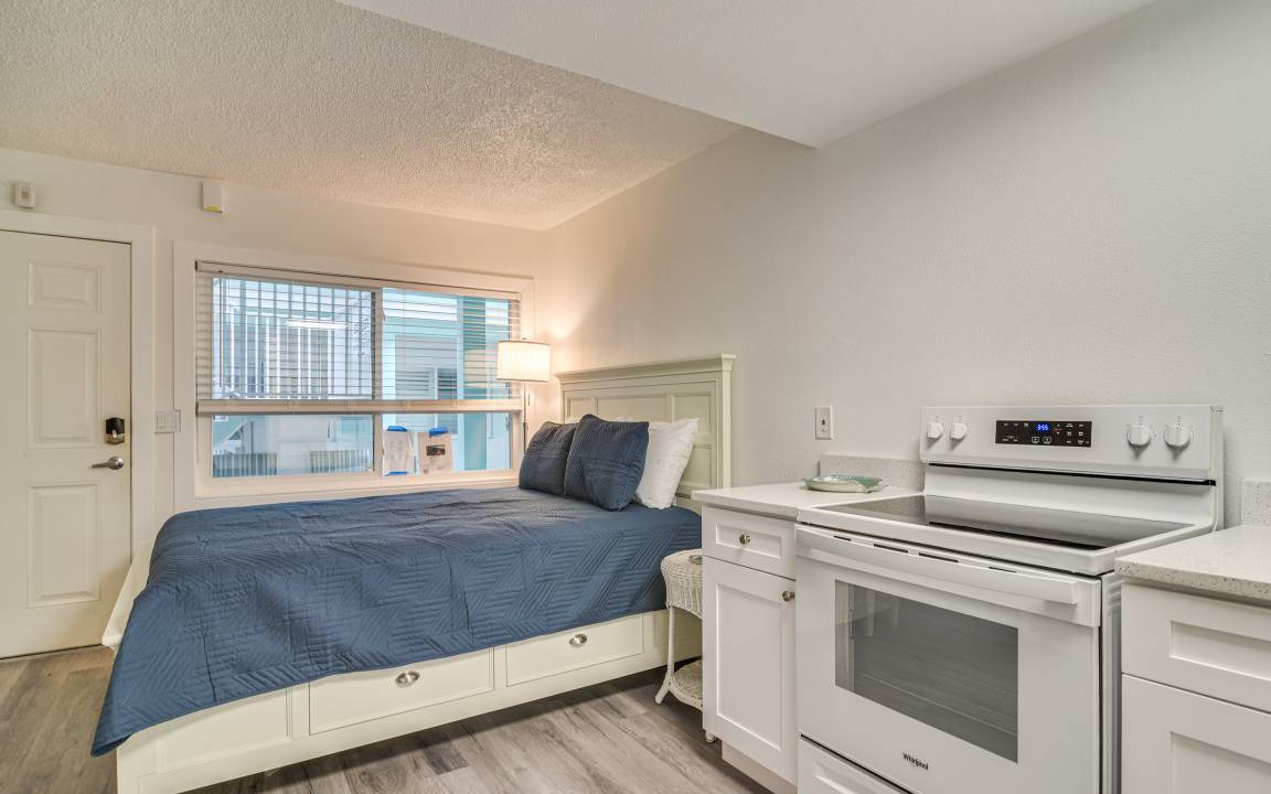 Photo of Bedroom in Pass-a-Grille Historic District