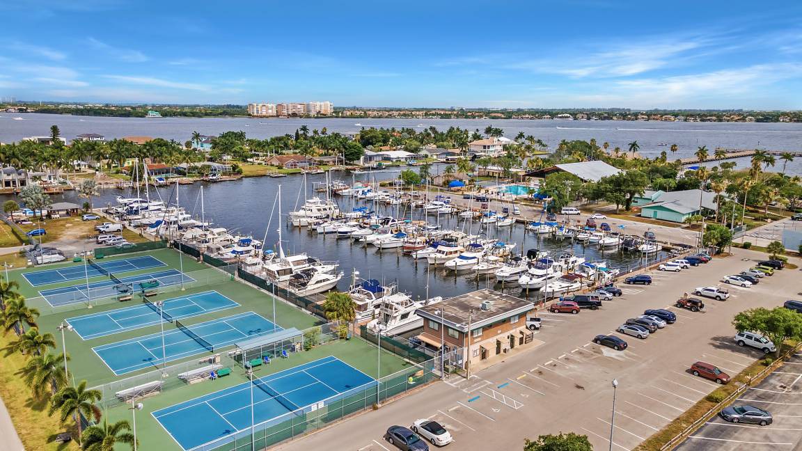 Photo of Others in Yacht Club