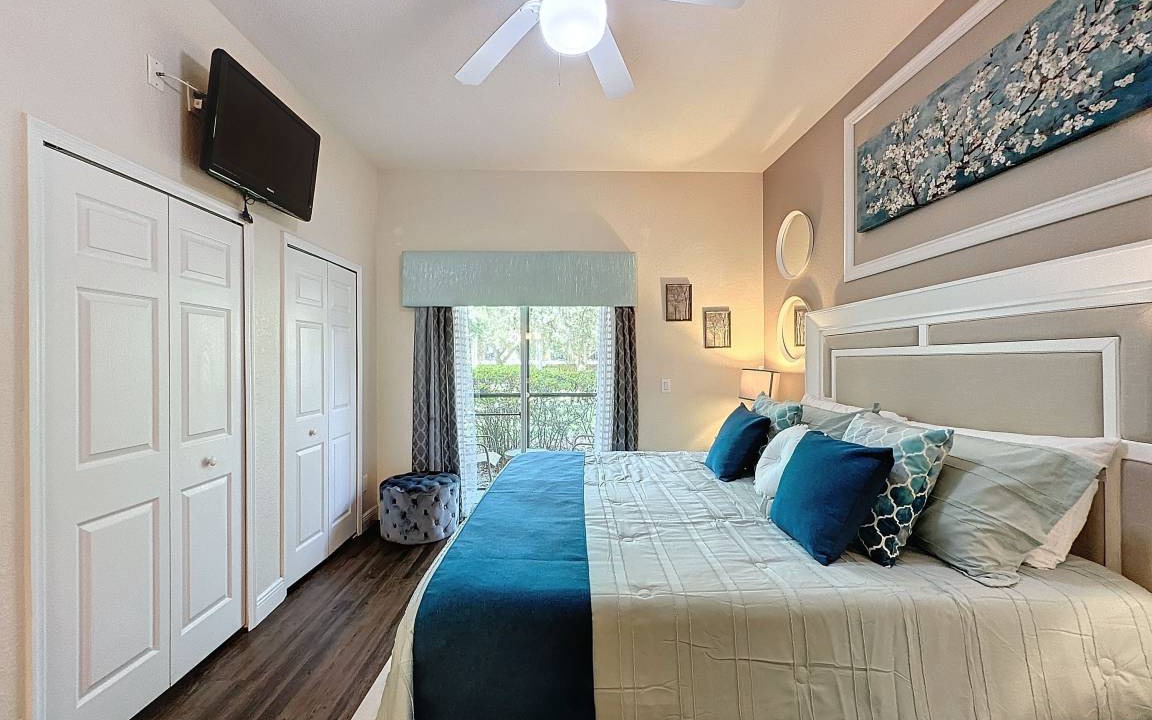 Photo of Bedroom in Bahama Bay