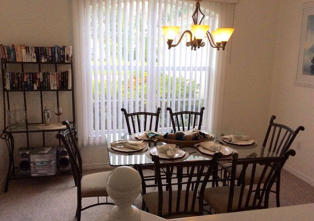 Photo of Livingroom in Oakland Hills
