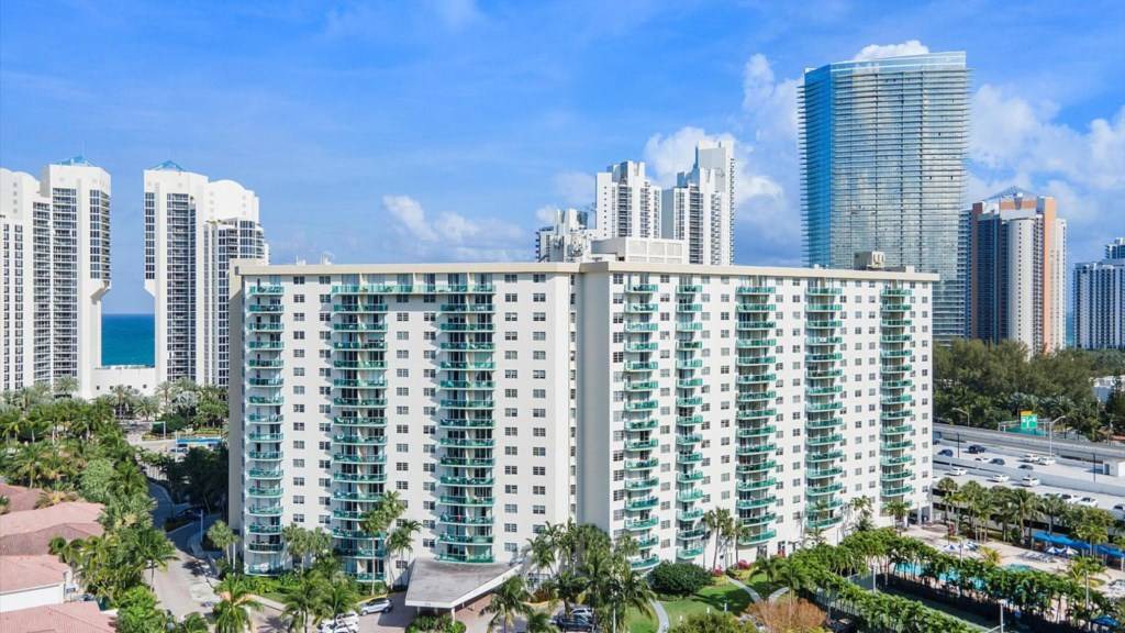 Photo of Others in Sunny Isles Beach