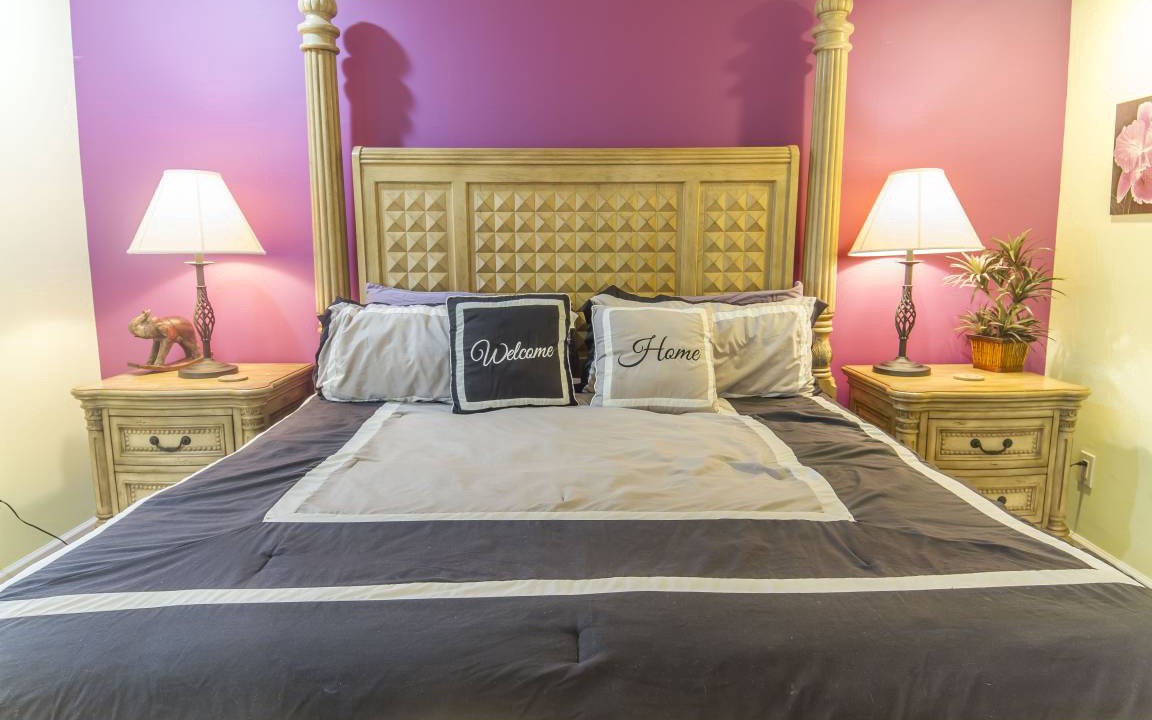 Photo of Bedroom in Surfcrest Village