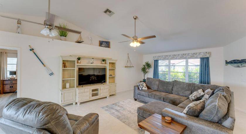 Photo of Livingroom in Burnt Store Isles