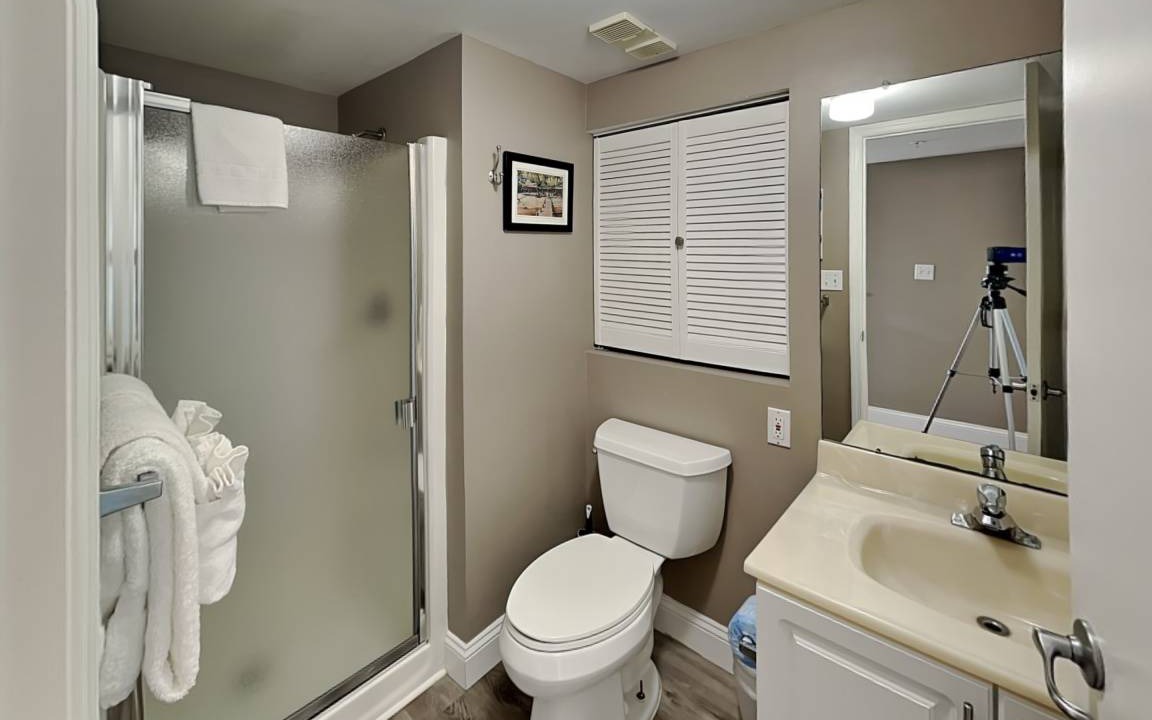 Photo of Bathroom in Seawinds Condo
