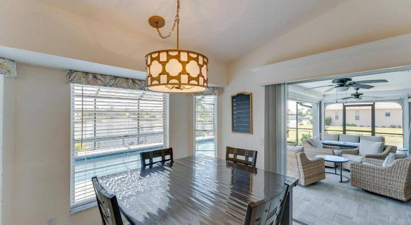 Photo of Livingroom in Burnt Store Isles