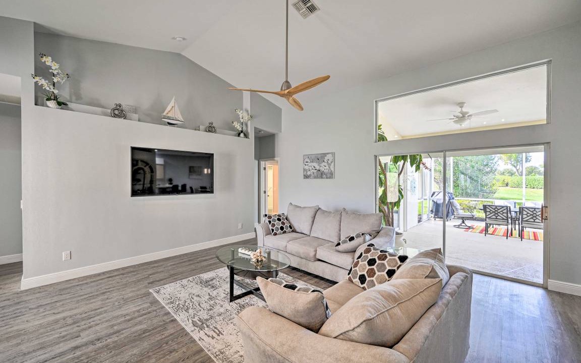 Photo of Livingroom in Falcons Glen