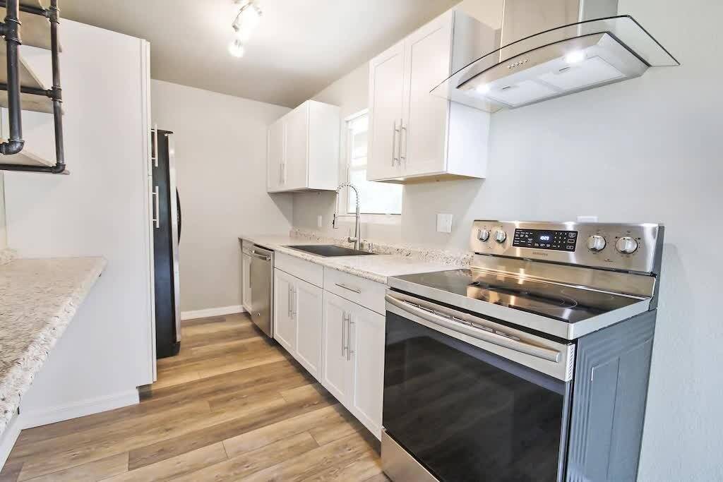 Photo of Kitchen in Pine Island Center