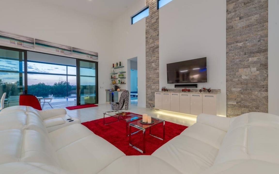 Photo of Livingroom in Pelican