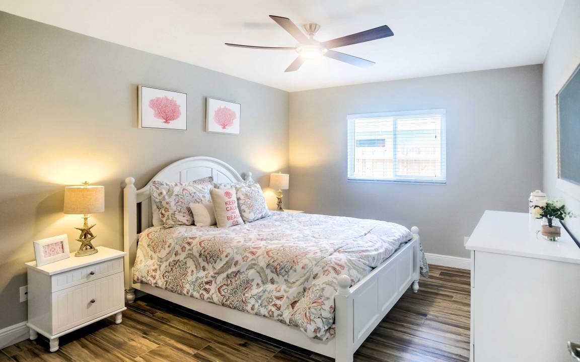 Photo of Bedroom in Naples Park