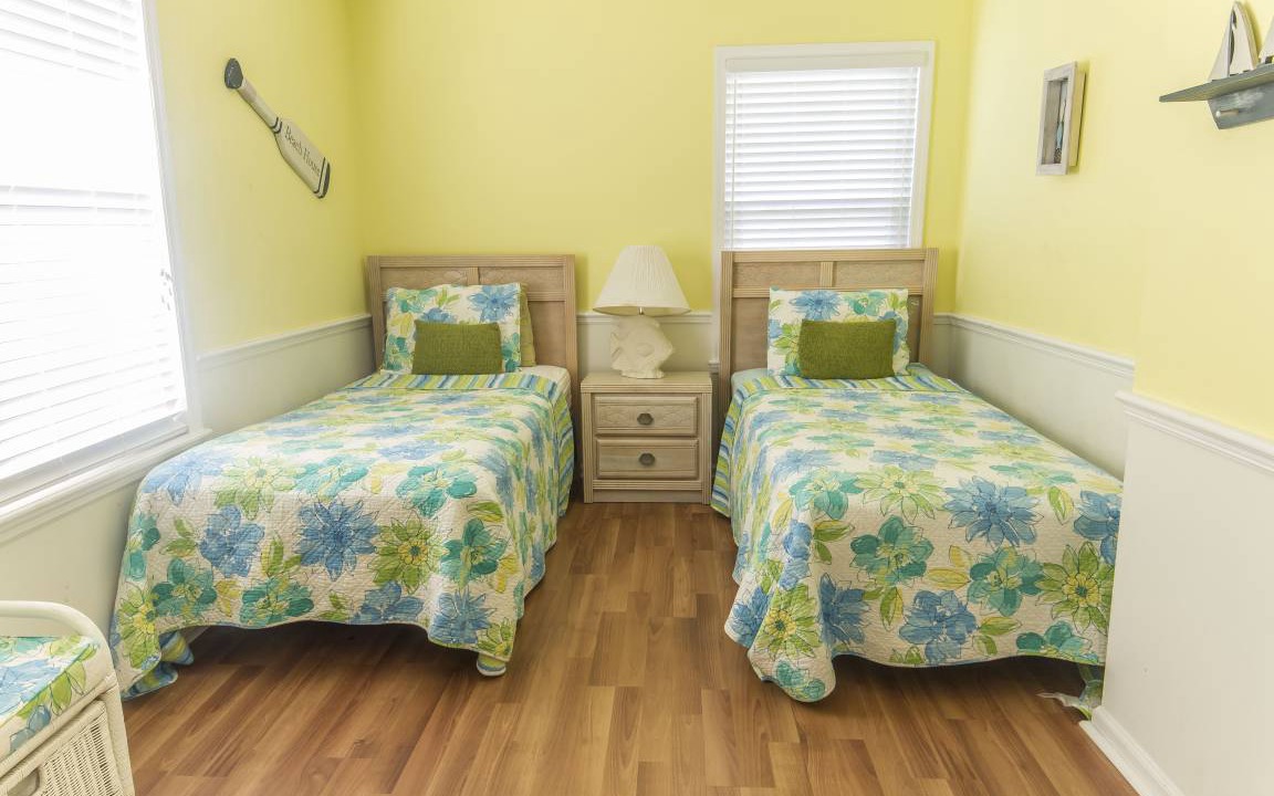 Photo of Bedroom in Surfcrest Village