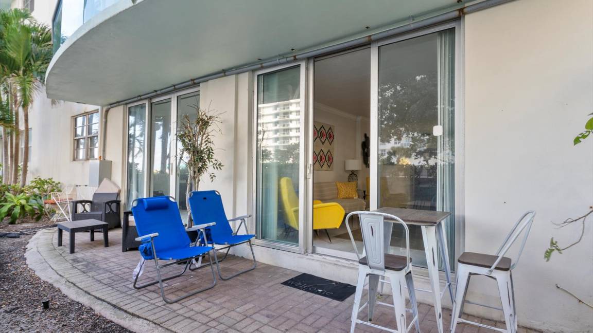 Photo of Patio Balcony in Hollywood South Central Beach