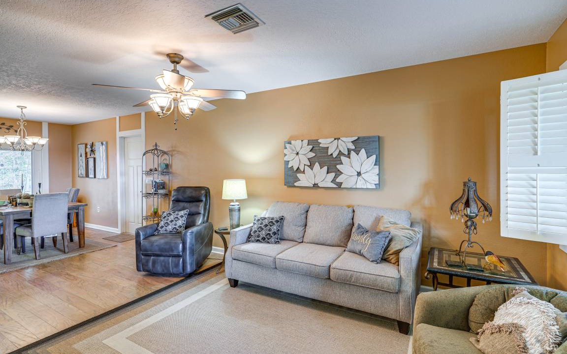 Photo of Livingroom in Auburndale