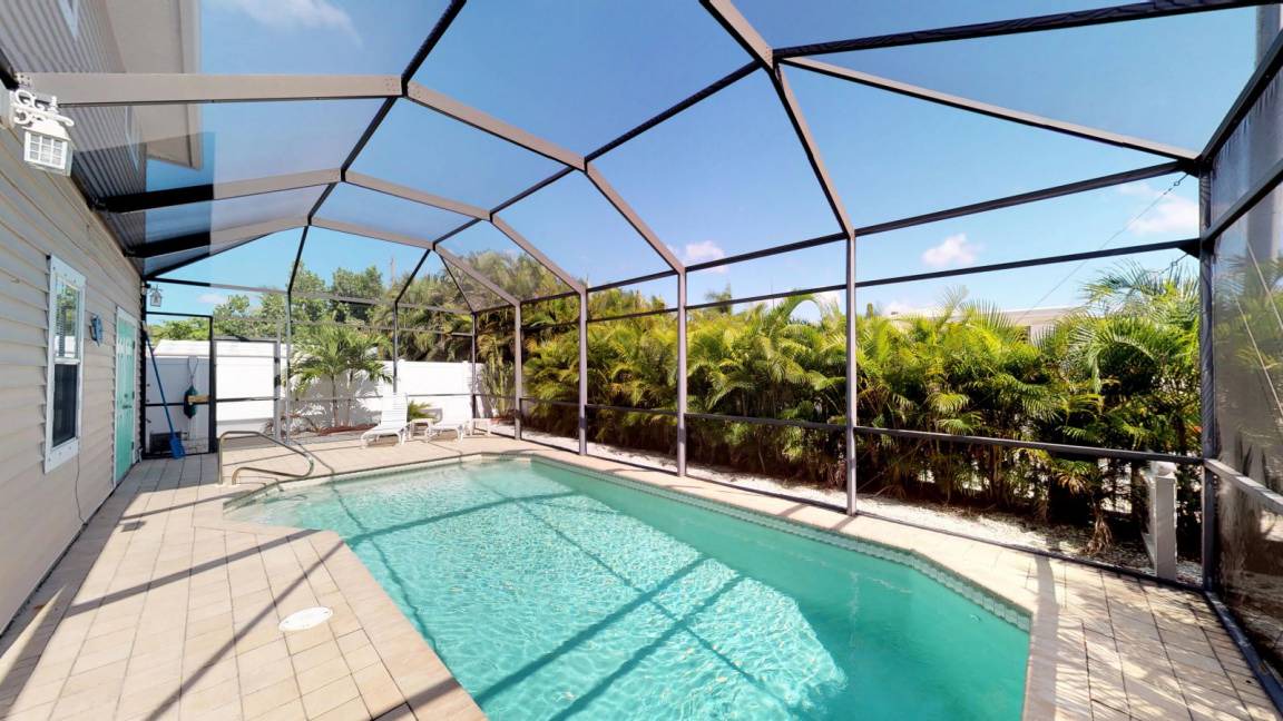 Photo of Outdoor in Mid Island
