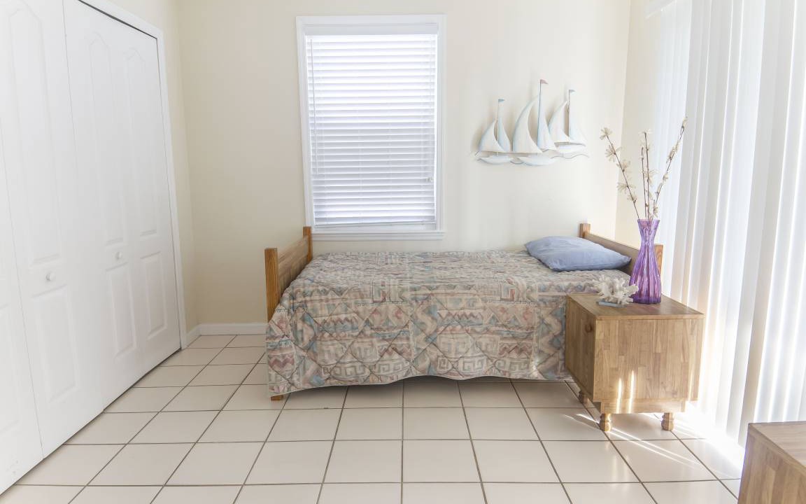 Photo of Bedroom in Surfcrest Village