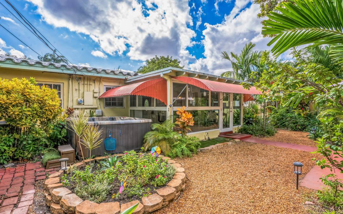 Photo of Others in Poinsettia Heights
