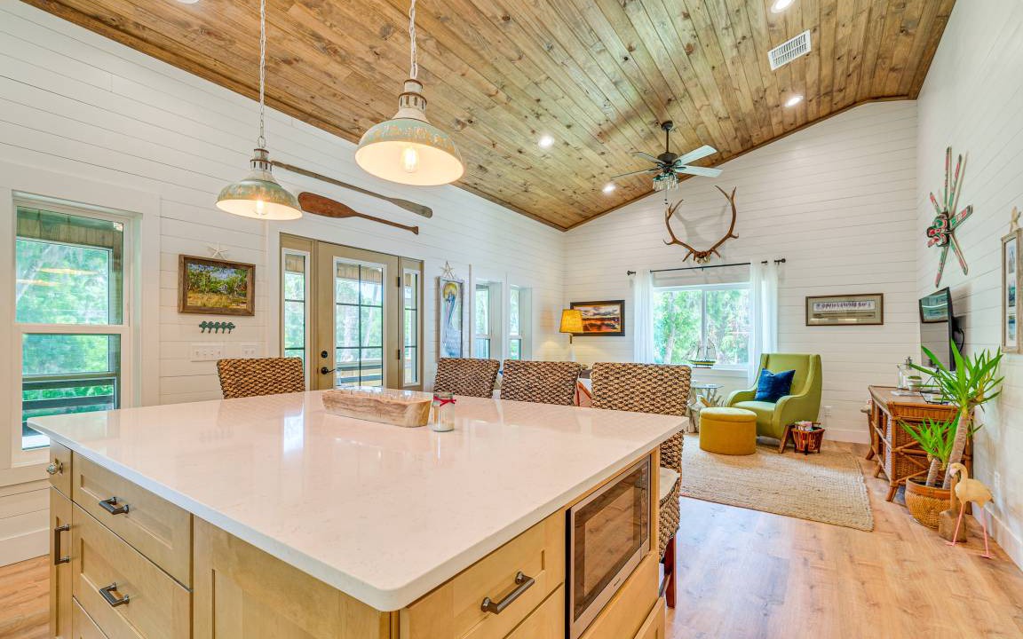 Photo of Kitchen in Yankeetown