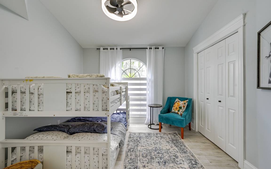 Photo of Bedroom in Crown Pointe