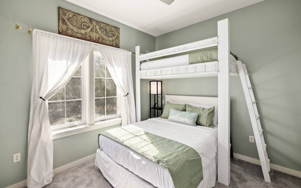 Photo of Bedroom in Laurel Grove