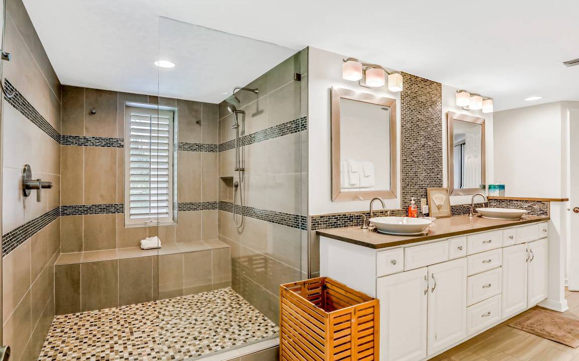 Photo of Bathroom in Fernandina Beach
