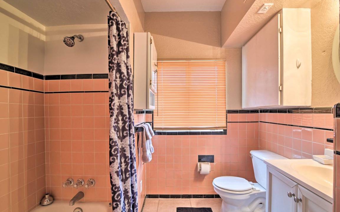 Photo of Bathroom in Auburndale