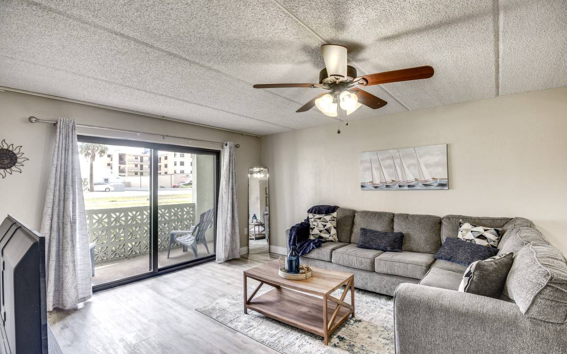 Photo of Livingroom in Ocean View Halifax Estates