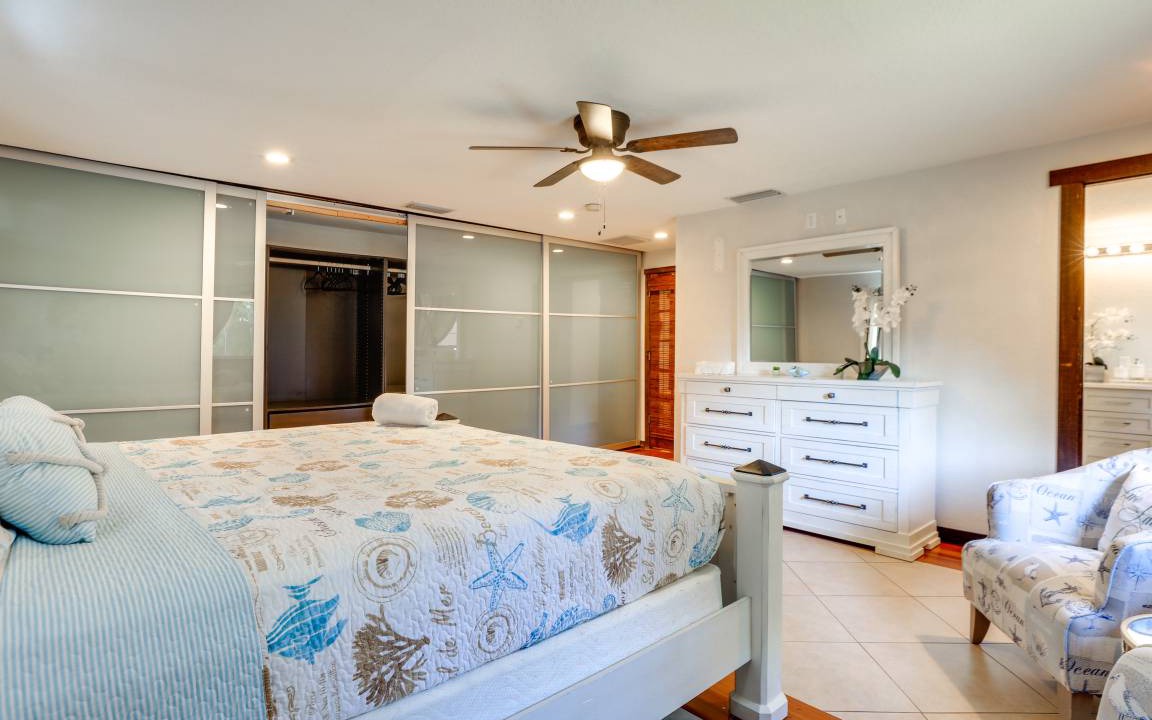 Photo of Bedroom in Flora Villa