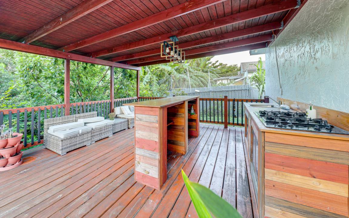 Photo of Patio Balcony in Sandalfoot Cove