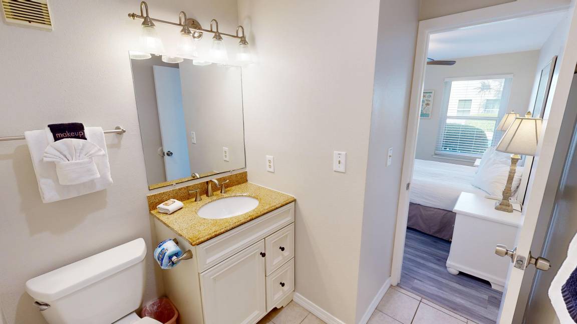 Photo of Bathroom in Holiday Isle