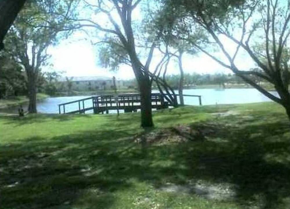 Photo of Others in Ludlam