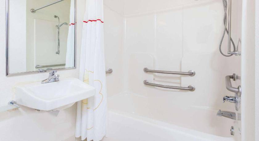 Photo of Bathroom in Altamonte Springs