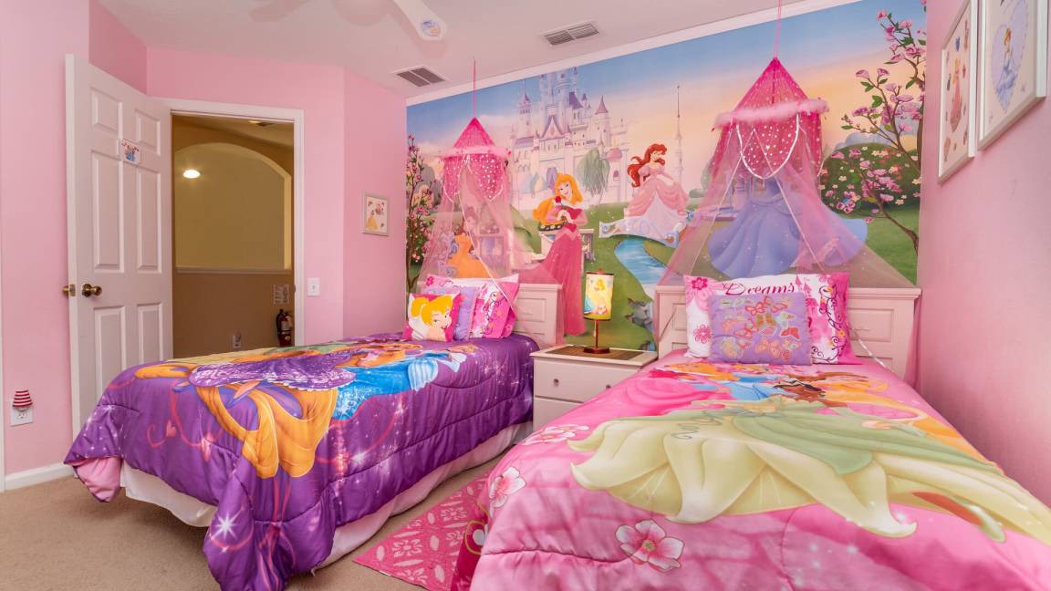 Photo of Bedroom in Windsor Palms