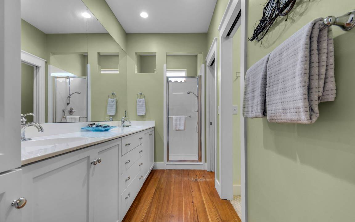 Photo of Bathroom in Navarre Beach