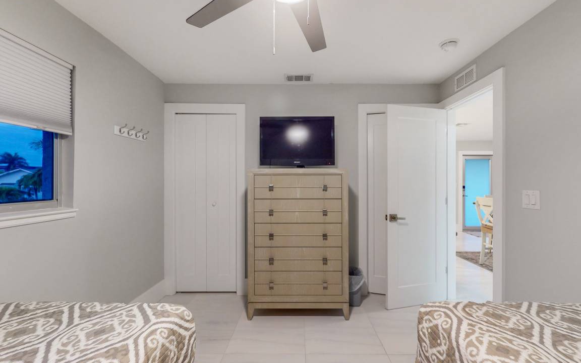Photo of Bedroom in Isles of Capri