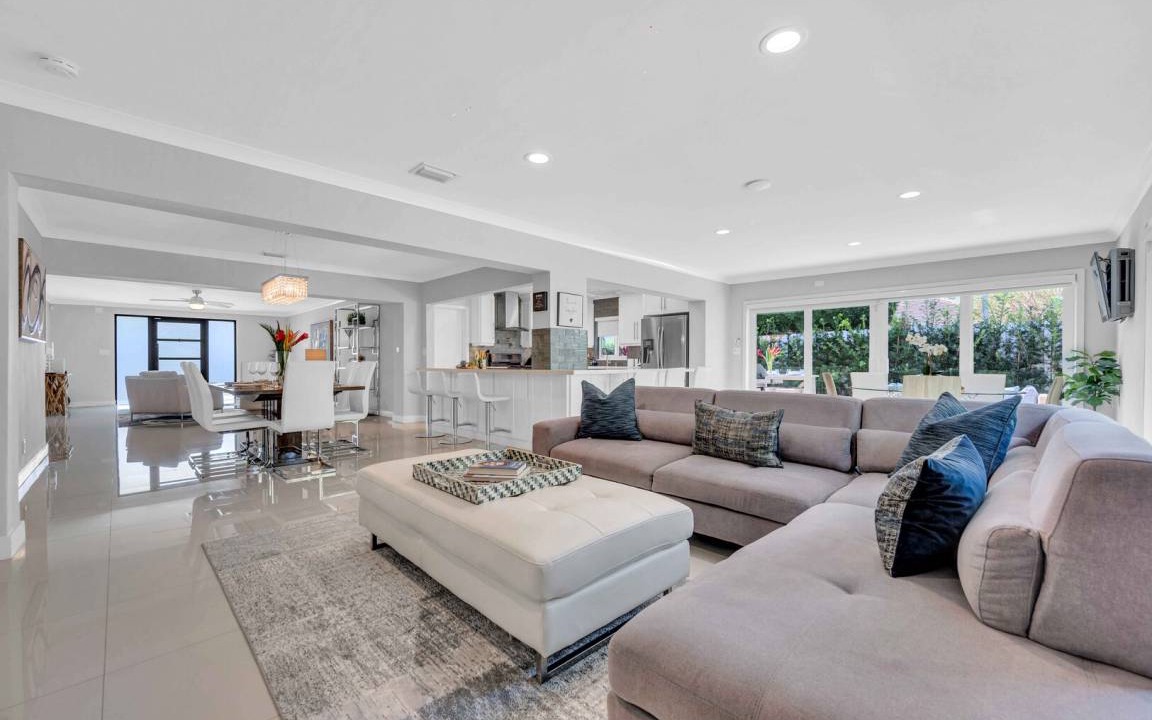 Photo of Others in Bel Air