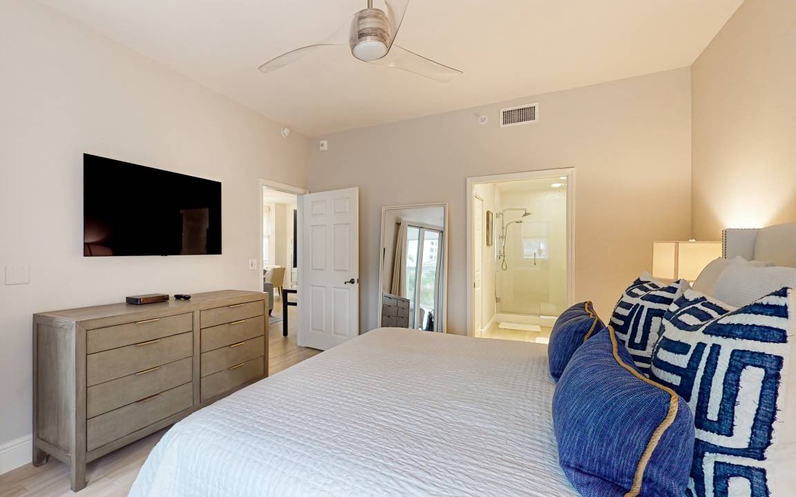 Photo of Bedroom in Vanderbilt Beach