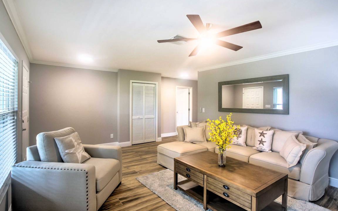 Photo of Livingroom in Naples Park
