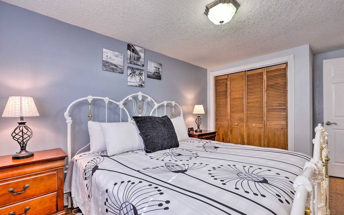 Photo of Bedroom in Bearss Plaza