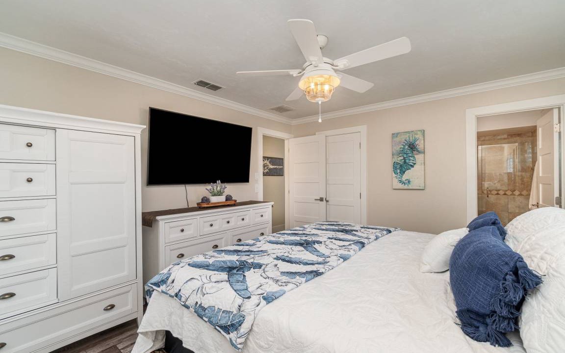 Photo of Bedroom in Iona