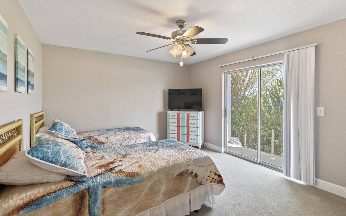 Photo of Bedroom in Beverly Beach
