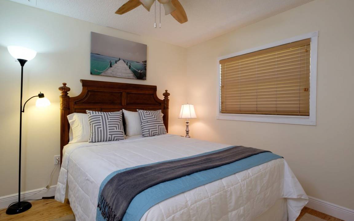 Photo of Bedroom in Holmes Beach