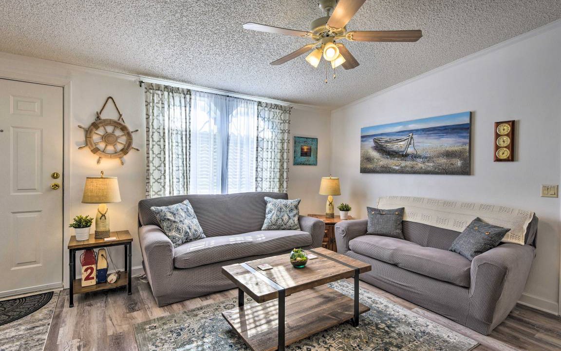 Photo of Livingroom in Crescent City