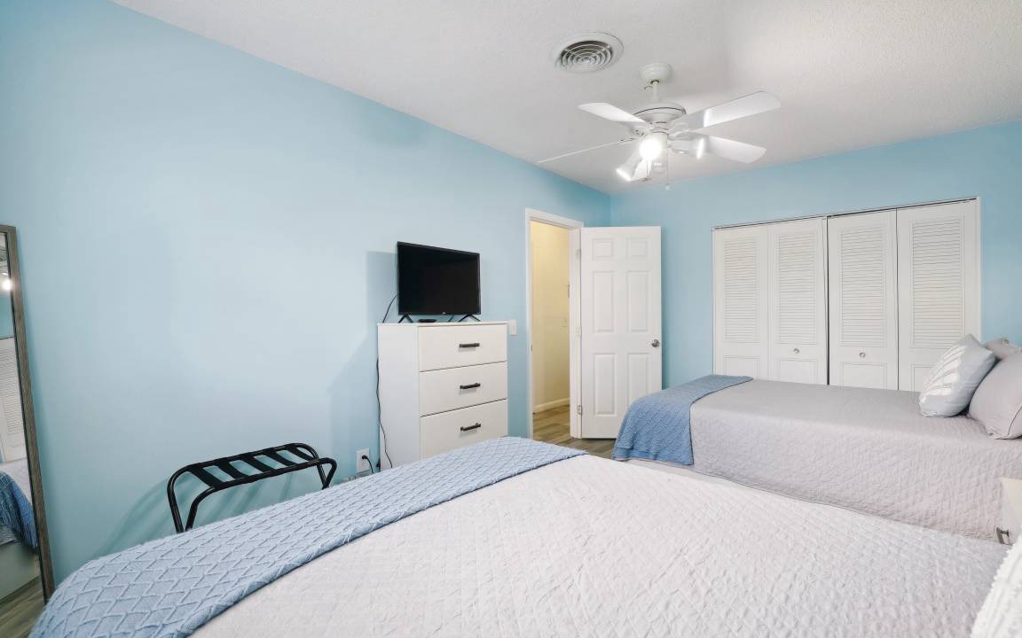 Photo of Bedroom in Beach Club Colony