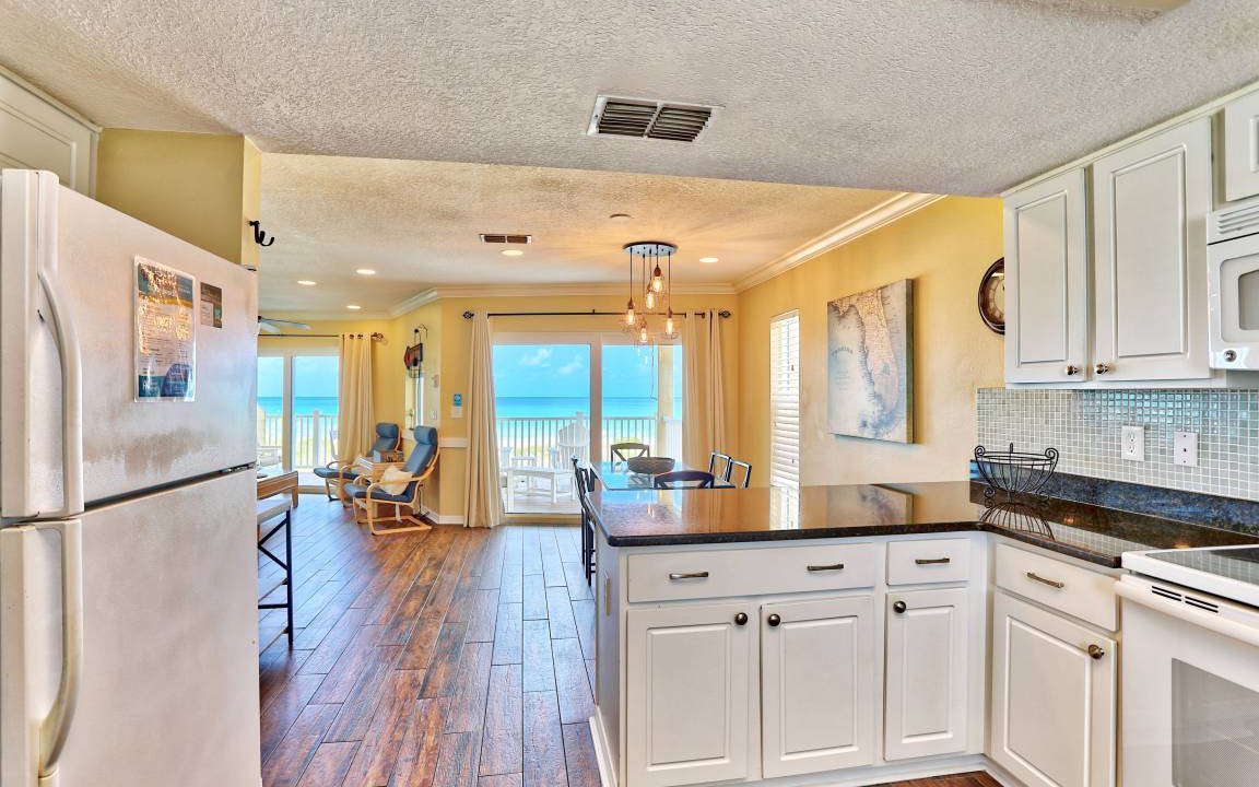 Photo of Kitchen in Treasure Island