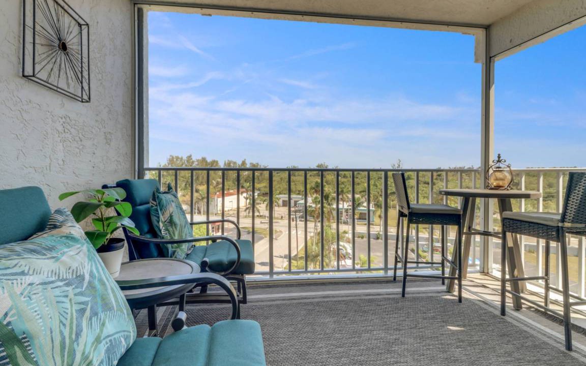 Photo of Patio Balcony in Edgewood