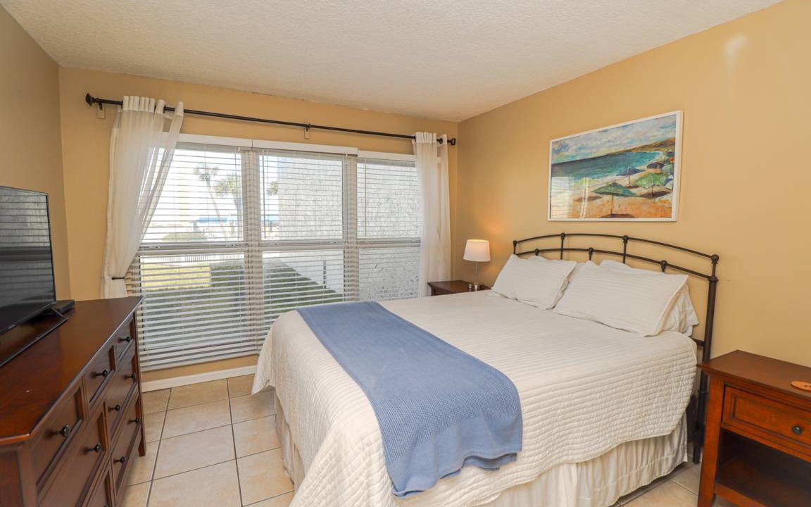 Photo of Bedroom in Crescent Beach