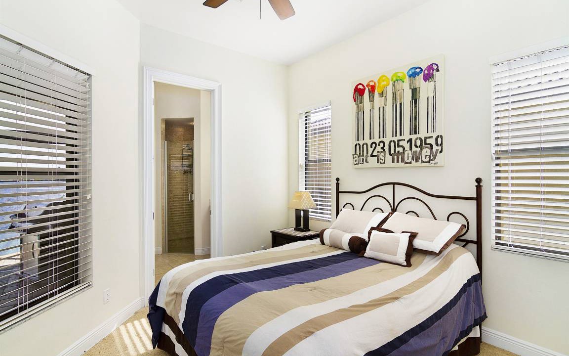 Photo of Bedroom in Eight Lakes