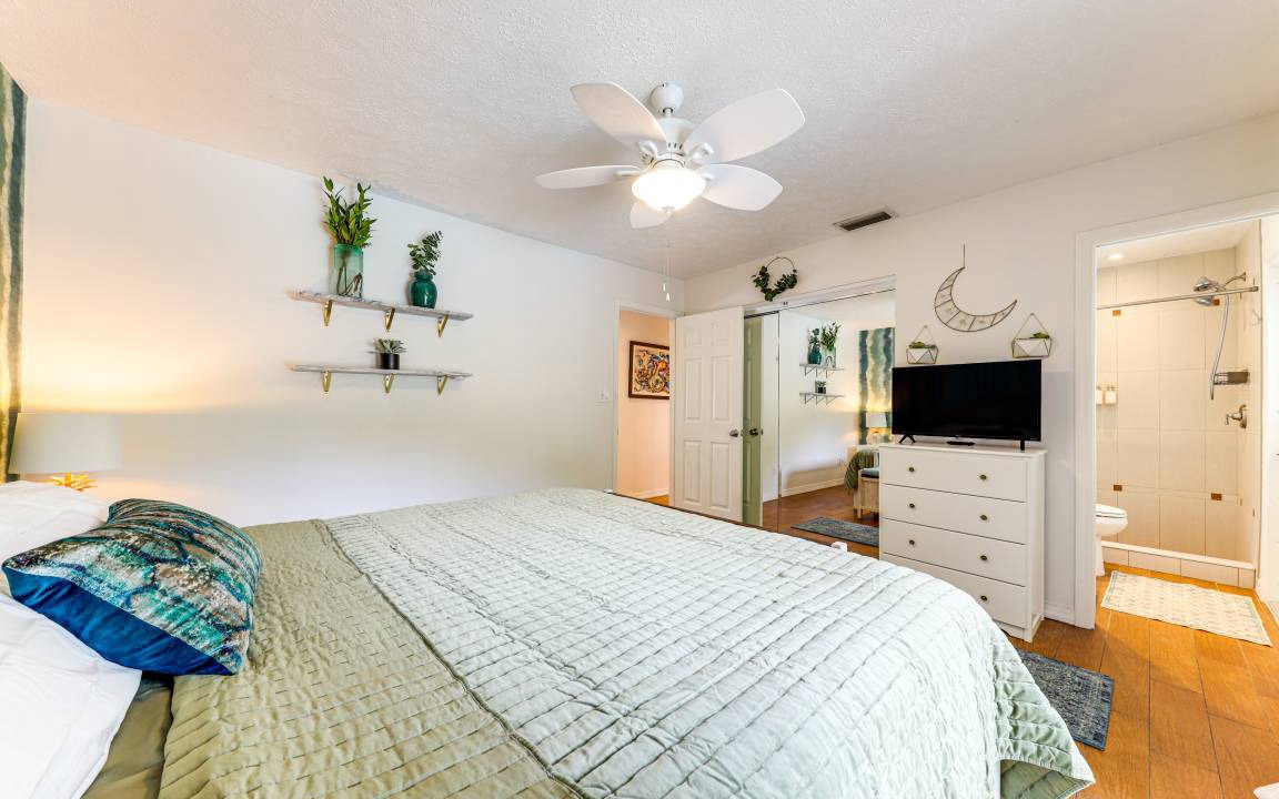 Photo of Bedroom in Stuart