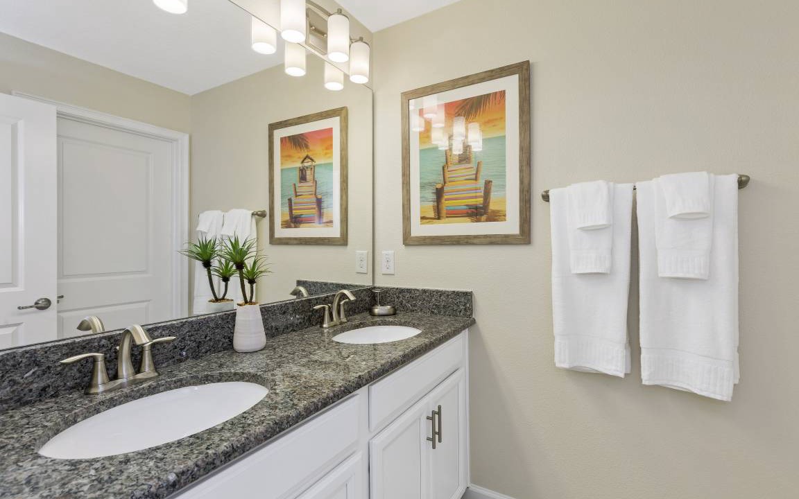 Photo of Bathroom in Davenport