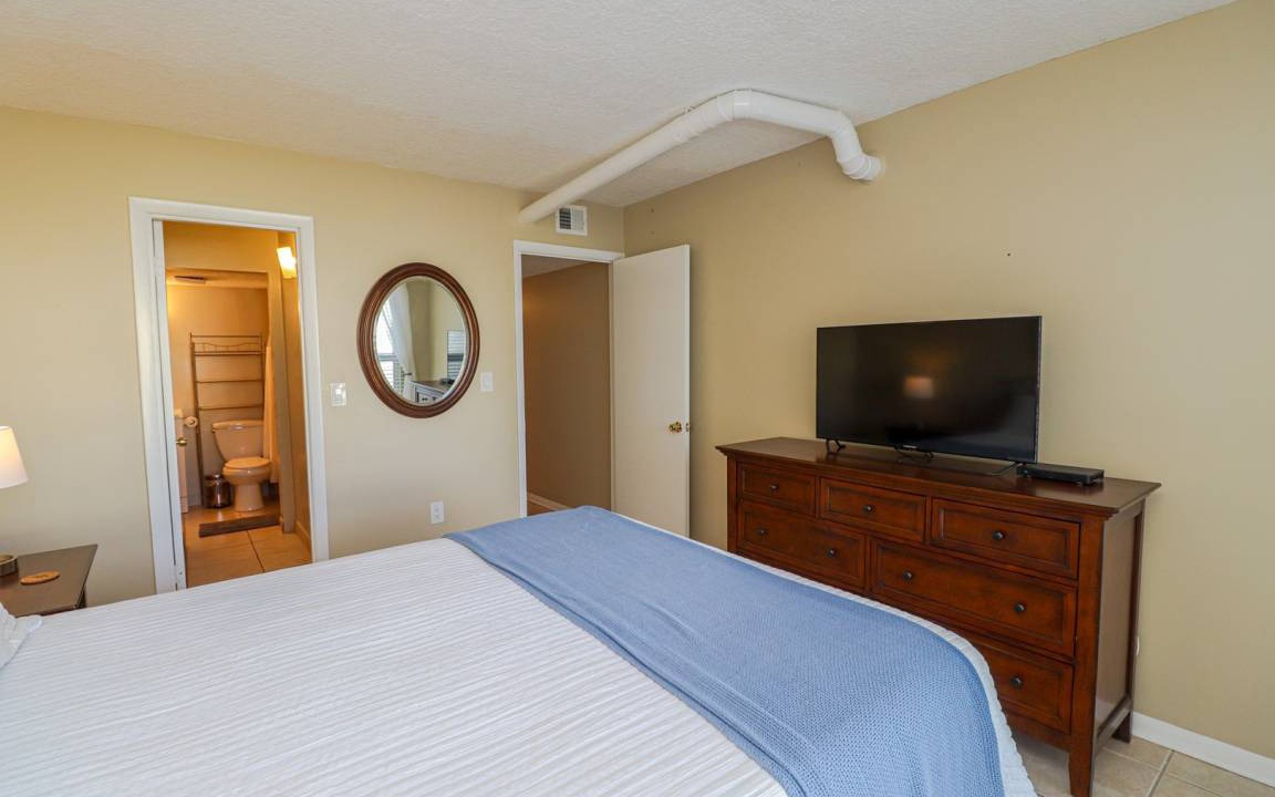 Photo of Bedroom in Crescent Beach