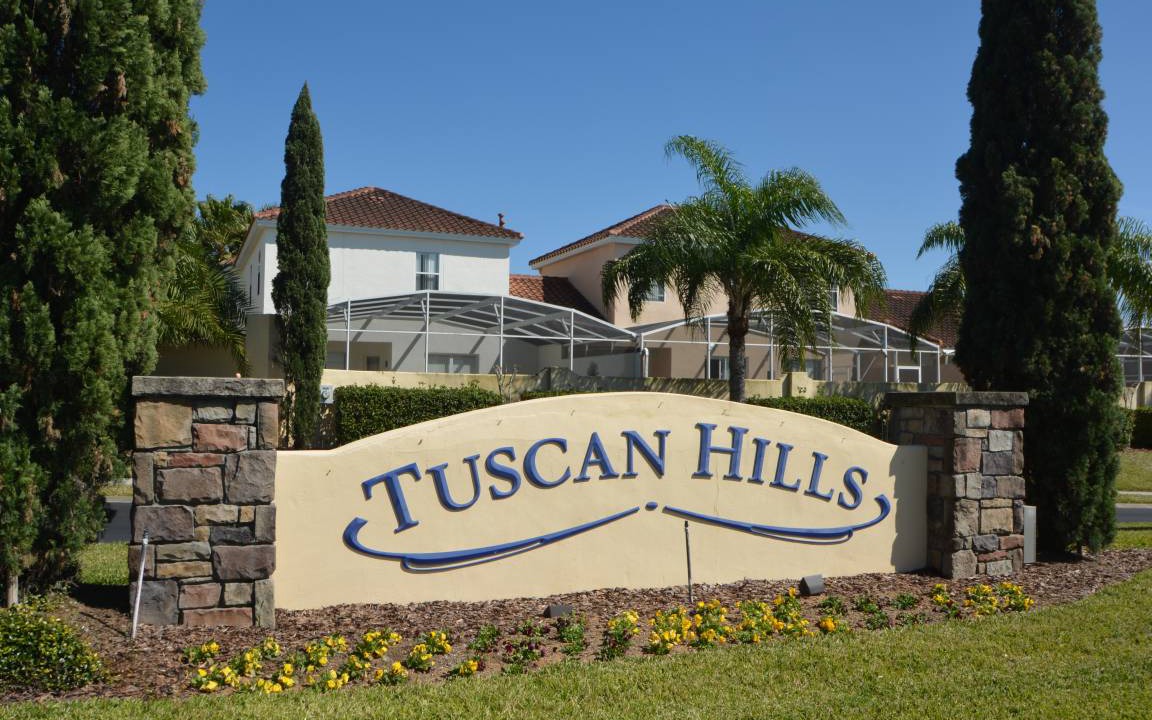 Photo of Others in Tuscan Hills